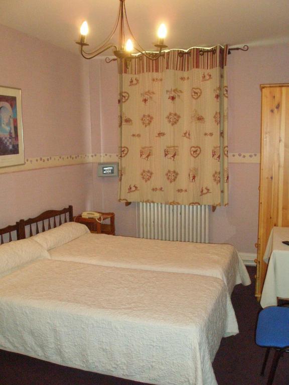 Hotel Des Alpes Brides-les-Bains Rom bilde